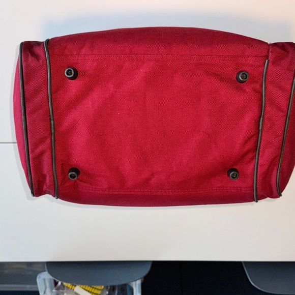 Samsonite Duffel Gym Bag / Weekender in Red, 2006 Classic Monte Carlo 2 edition - Picture 5 of 15